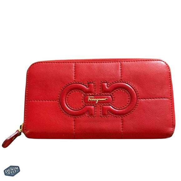 Salvatore Ferragamo Womens Red/Lava Calf Lightweight Leather Zip Around Wallet - Picture 1 of 15